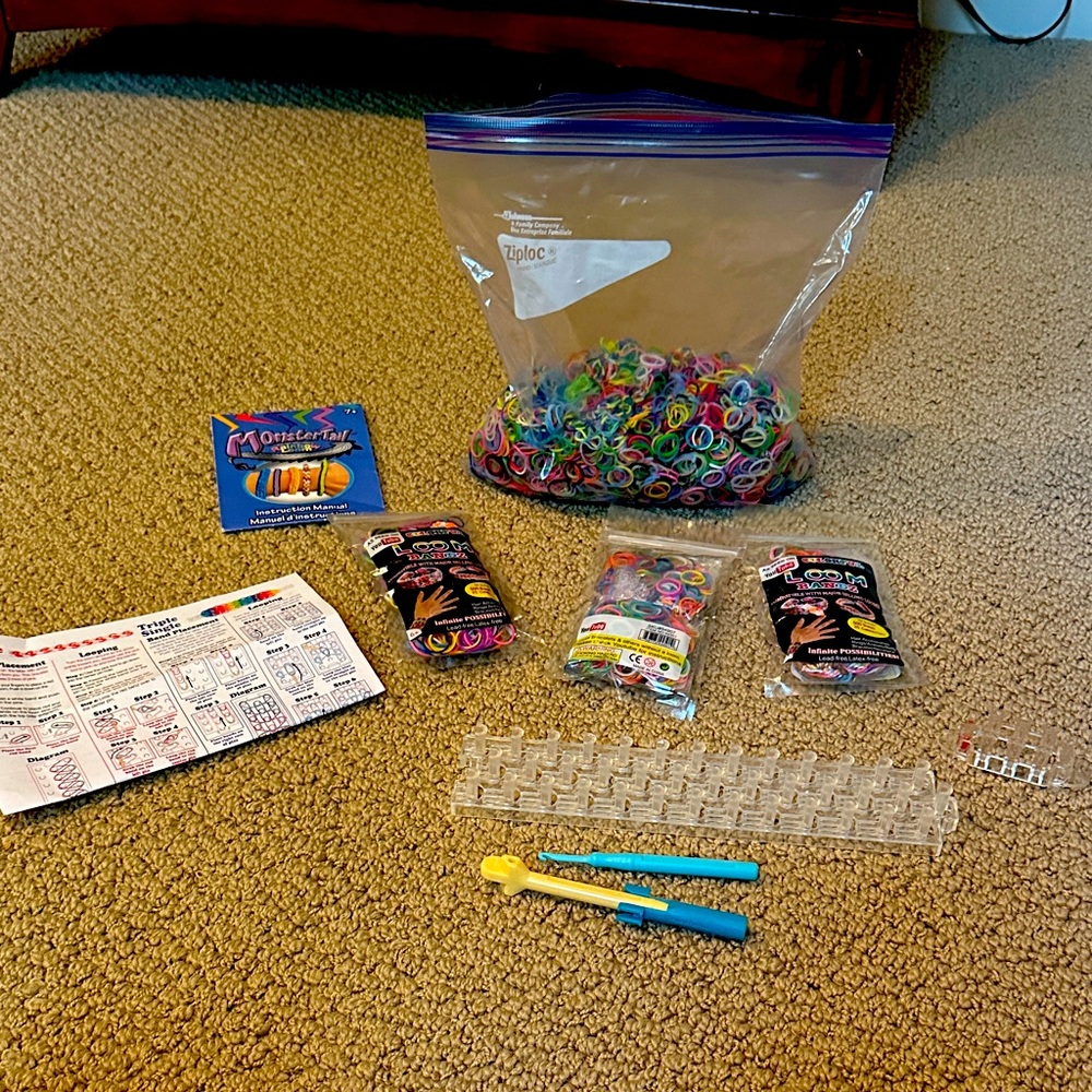 Rainbow Loom Band Kit for Creative Crafting
